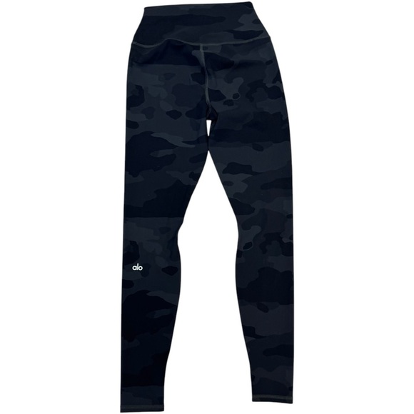 NWT Alo High-Waist Camo Vapor Legging in Black Camouflage Size Small - Picture 4 of 11